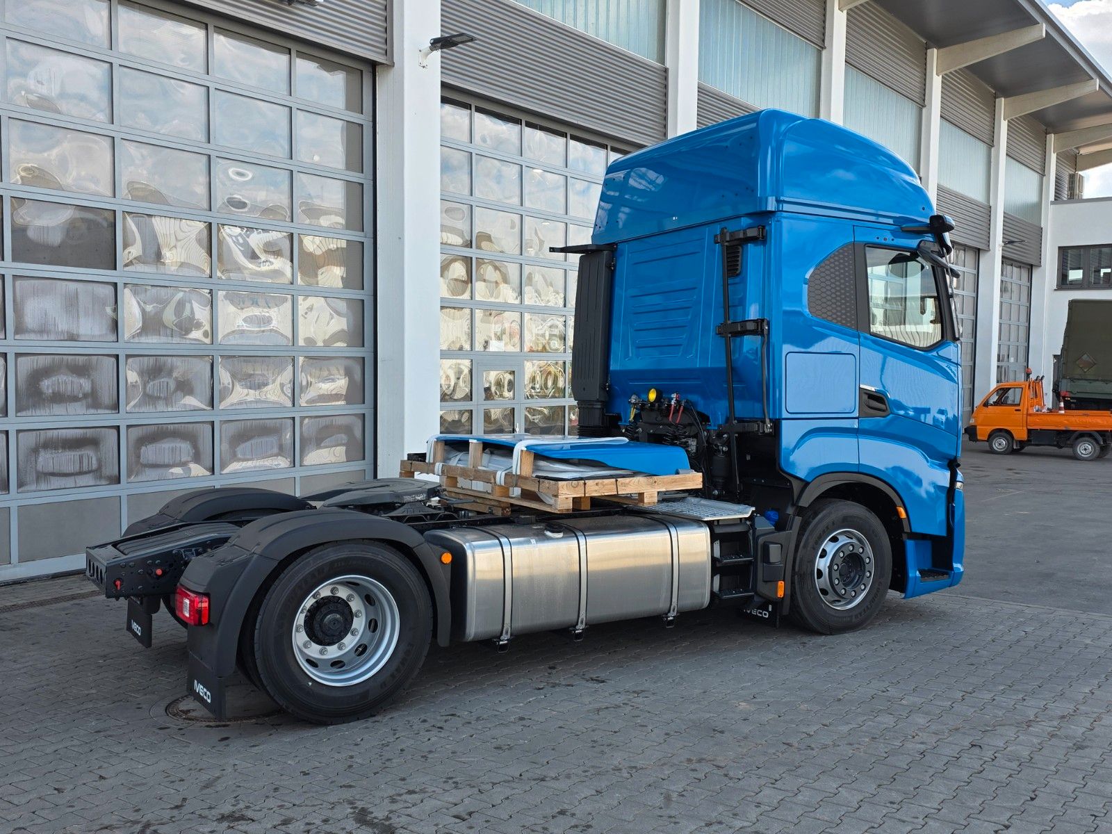 Fahrzeugabbildung Iveco S-Way AS440S50T/P Standklima+Heizung LED