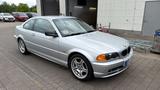 BMW E46 Coupé 323 - BMW 323 aus 2000: Coupe