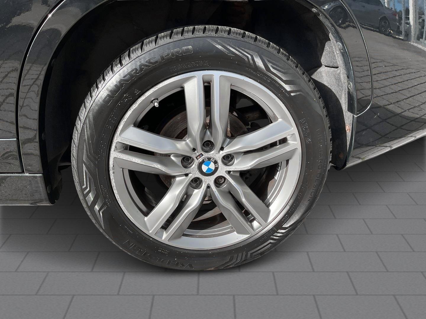 BMW X1 sDrive18d M Sport HUD AHK Pano Navi Leder LED
