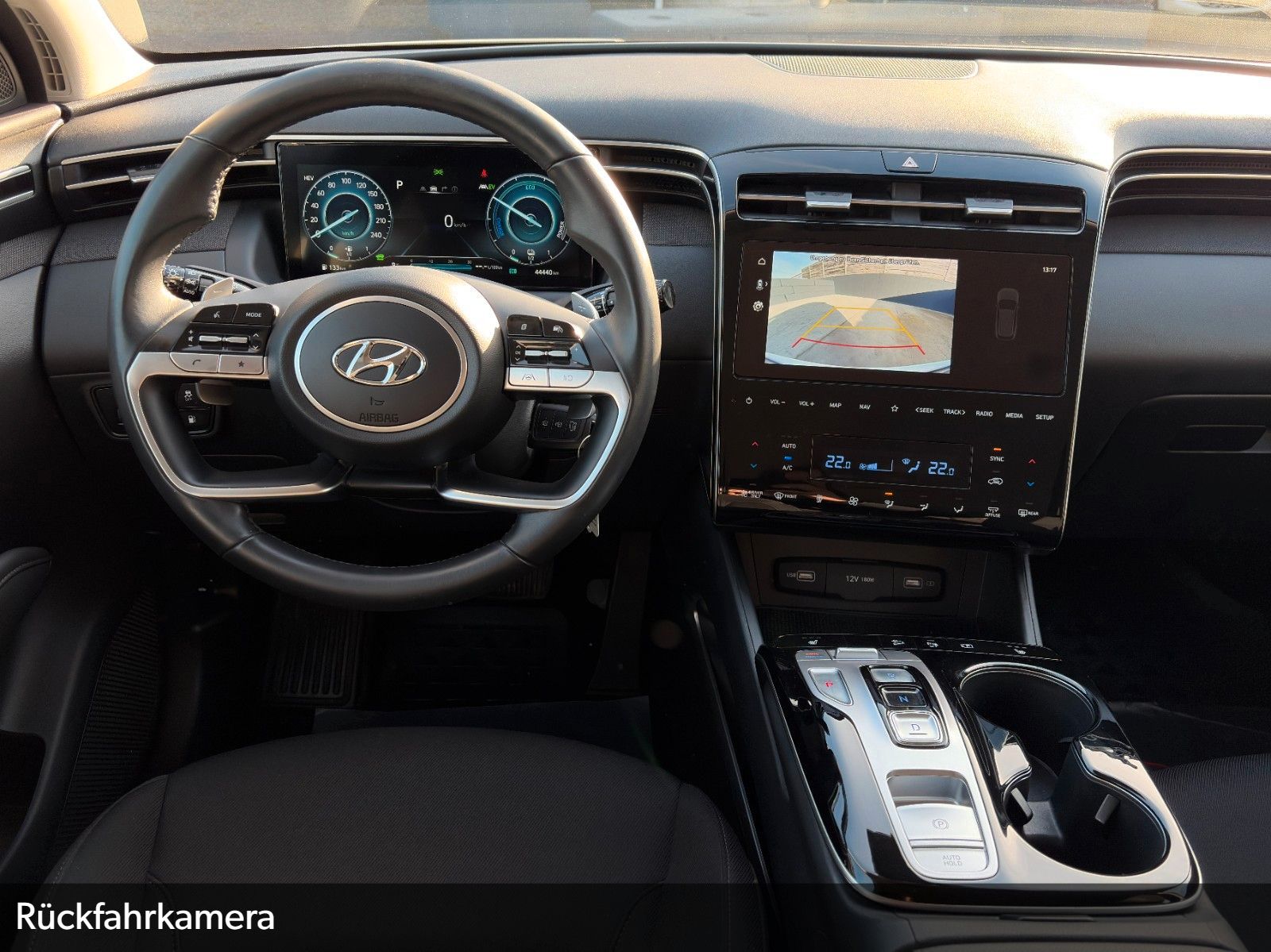 Fahrzeugabbildung Hyundai Tucson 1.6 T-GDI PHEV 4WD Navi Kam SHZ LED 19"