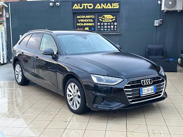 Audi A4 Avant 30 TDI/136 CV S tronic S line edit