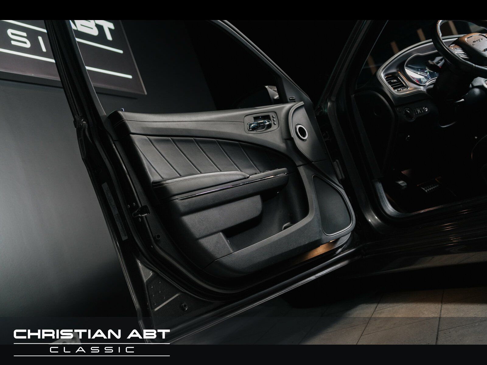 Fahrzeugabbildung Dodge Charger SRT Hellcat