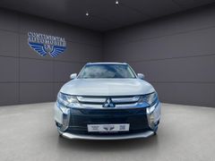 MITSUBISHI Outlander 4x4 KLIMA,NAVI,PDC,360CAM,SHZ,XENON,BT