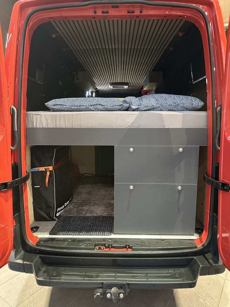 Fahrzeugabbildung Volkswagen Crafter 2.0 TDI Lang Hochdach CAMPER+KAM+AHK+2Hd