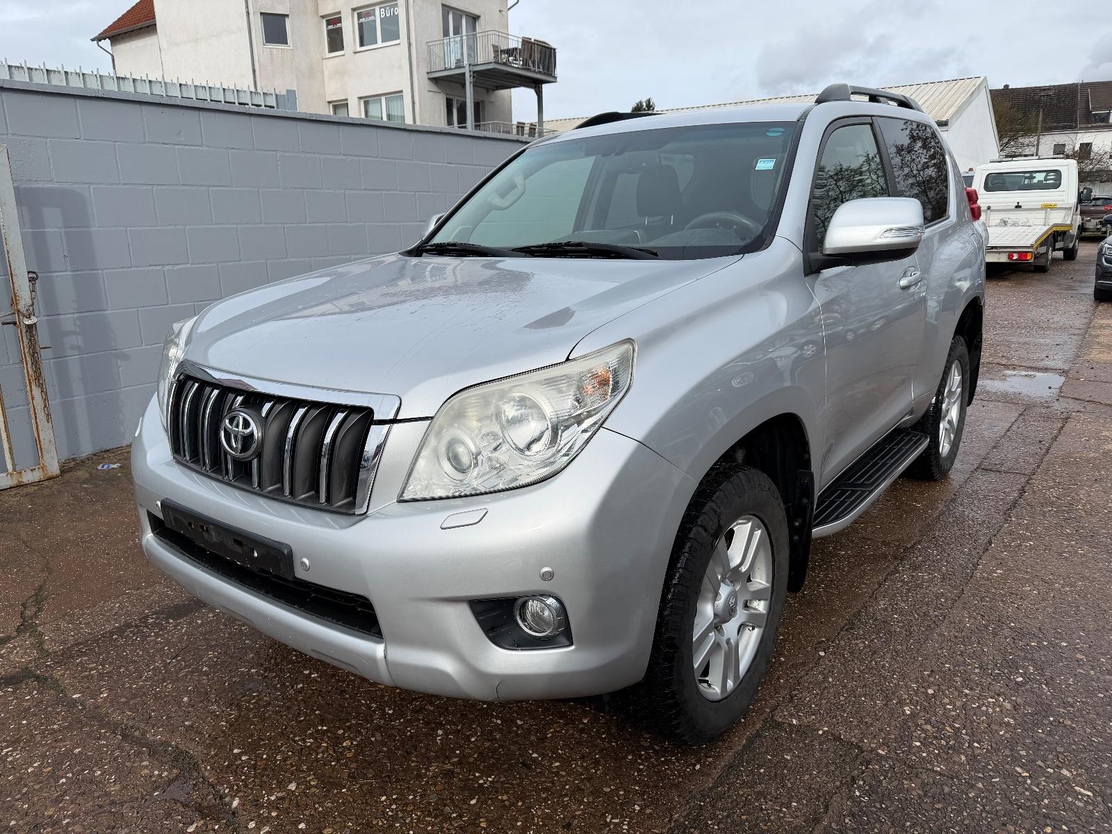 Toyota Land Cruiser 3.0 D-4D Executive Automatik*Euro5