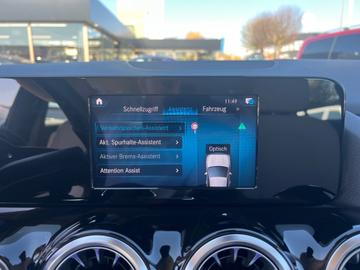 2022 Mercedes-BENZ EQA — миниатюра 22