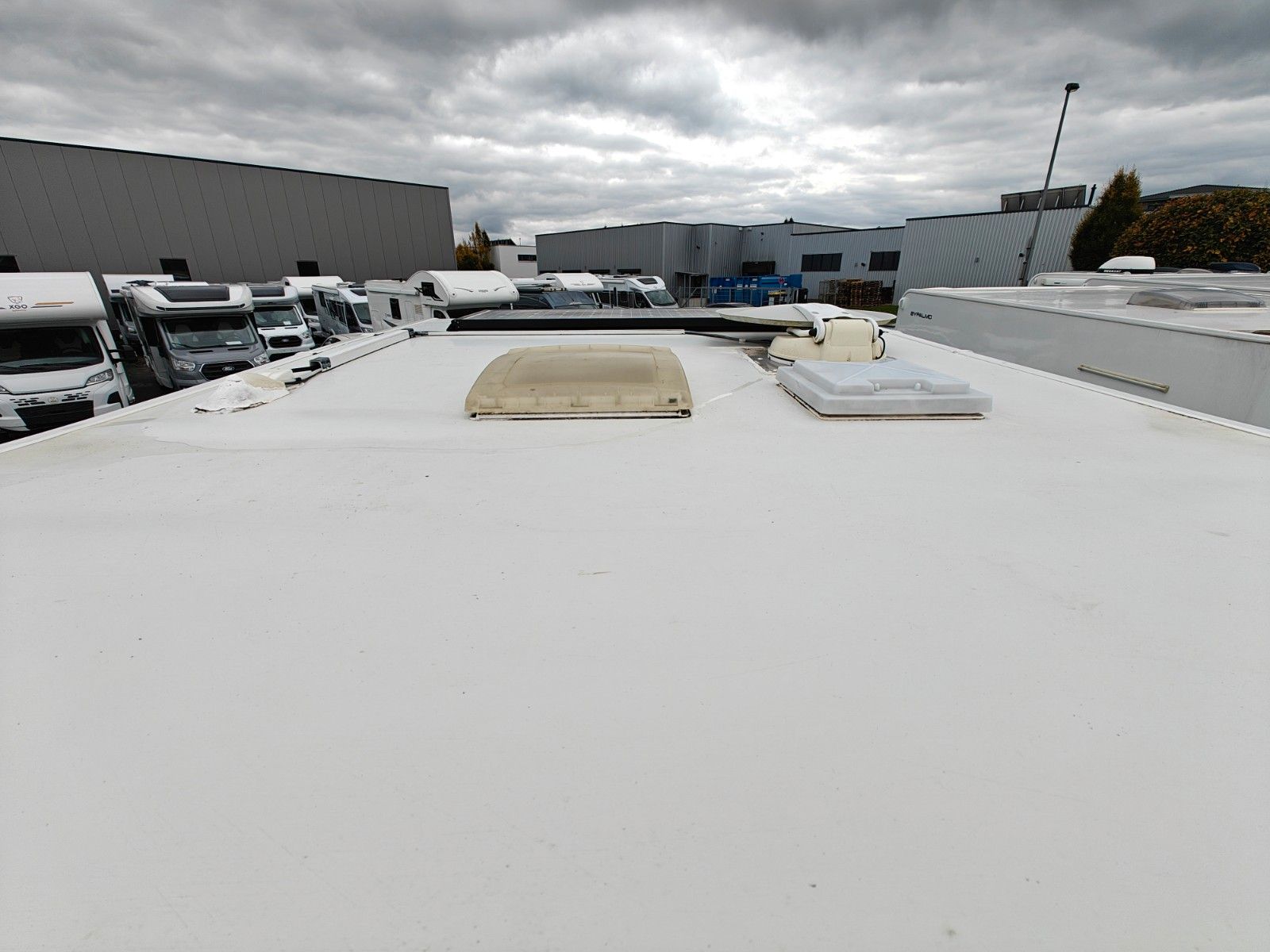 Fahrzeugabbildung Roller Team Kronos 275 - SAT, TV, Solar, 6 Sitz/Schlafplätze