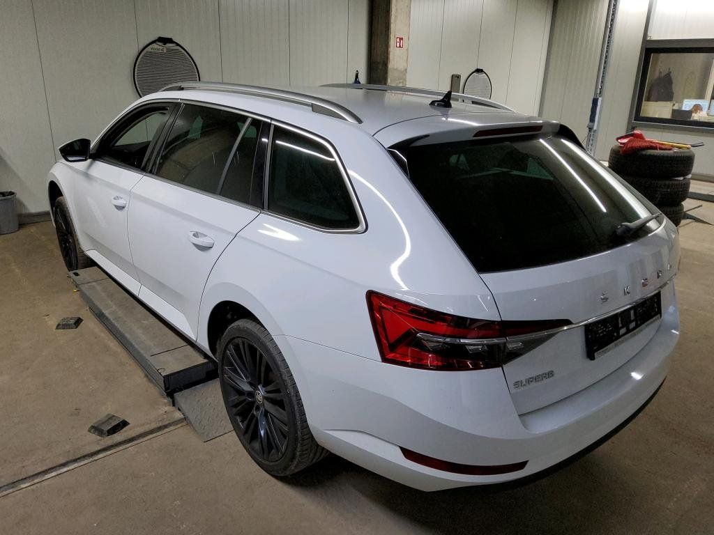 Fahrzeugabbildung SKODA Superb Combi 2.0 TSI Style/AHK/KAMERA/ACC/LED/