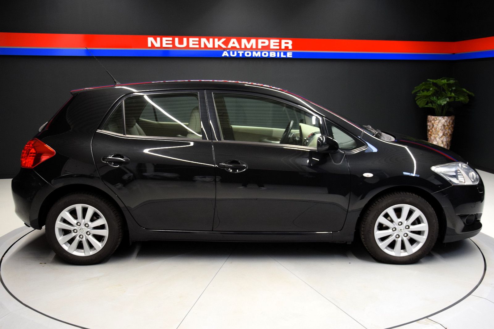 Fahrzeugabbildung Toyota Auris Executive 1. Hand Sitzheiz. Automatik PDC