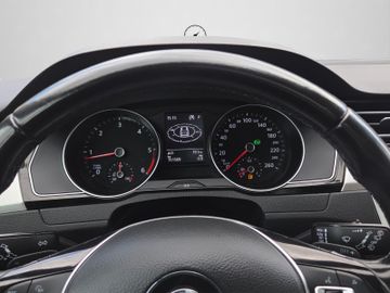 Volkswagen Passat Variant - 11