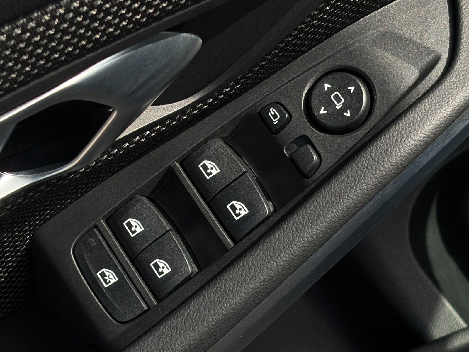 Fahrzeugabbildung BMW 318i Touring 3Z-Klima Kamera Tempomat Alarm SHZ