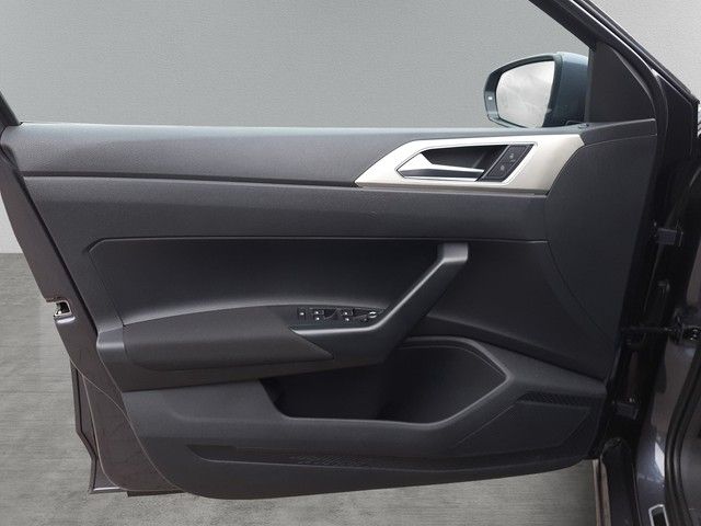 Fahrzeugabbildung Volkswagen Polo VI Move 1.0 TSI LED PDC SitzHz VirtCockp