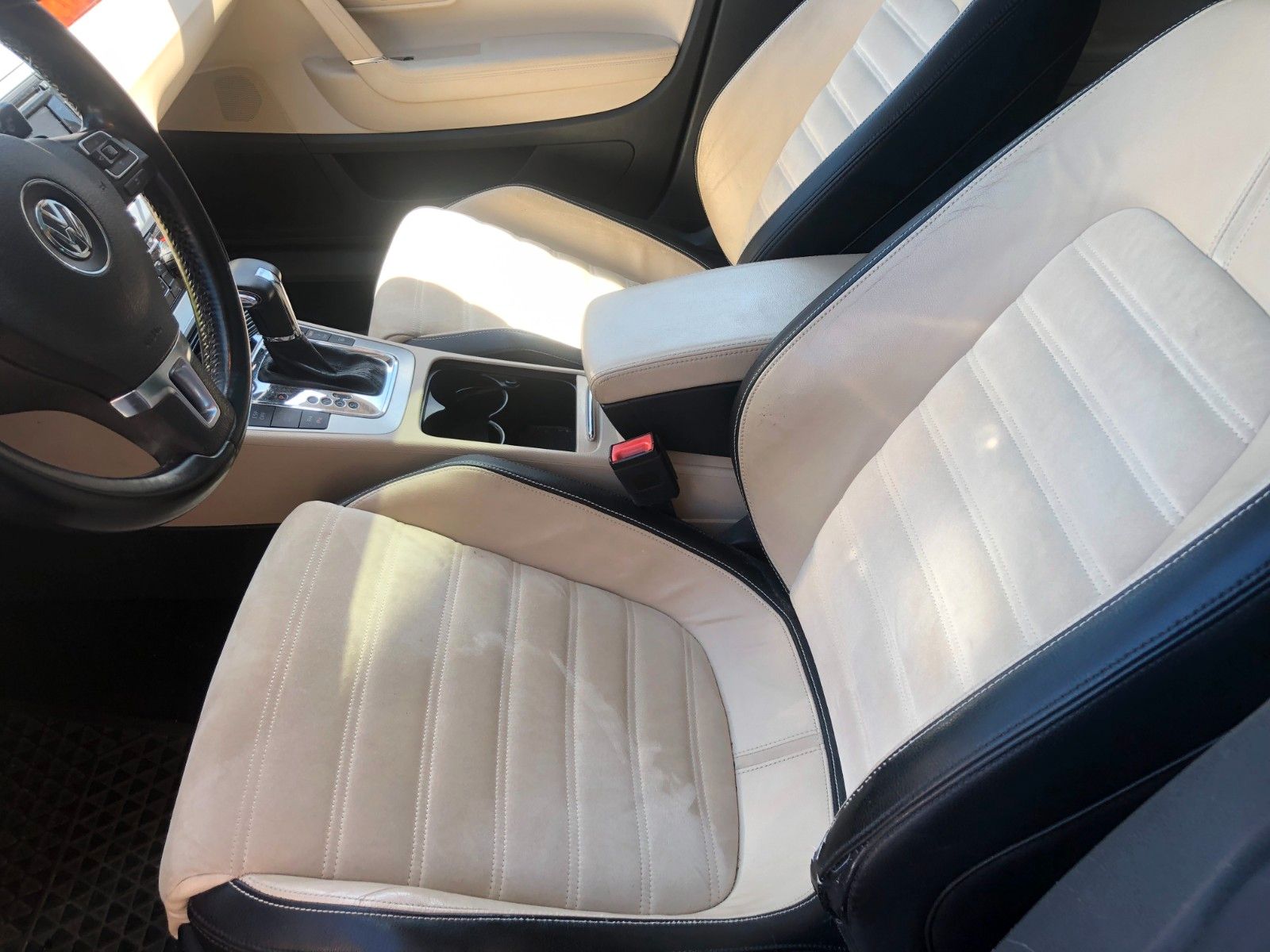 Fahrzeugabbildung Volkswagen Passat CC Automatik/Leder/Panoramadach