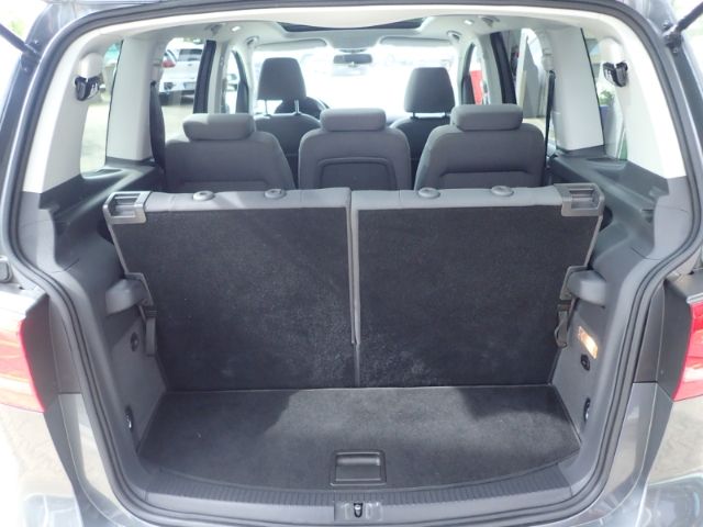 Fahrzeugabbildung Volkswagen Touran 1.4 TSI Comfortline 7-Sitzer SHZ PDCv+h L