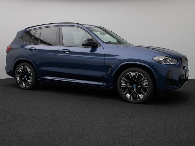 Foto Nummer 4: BMW iX3