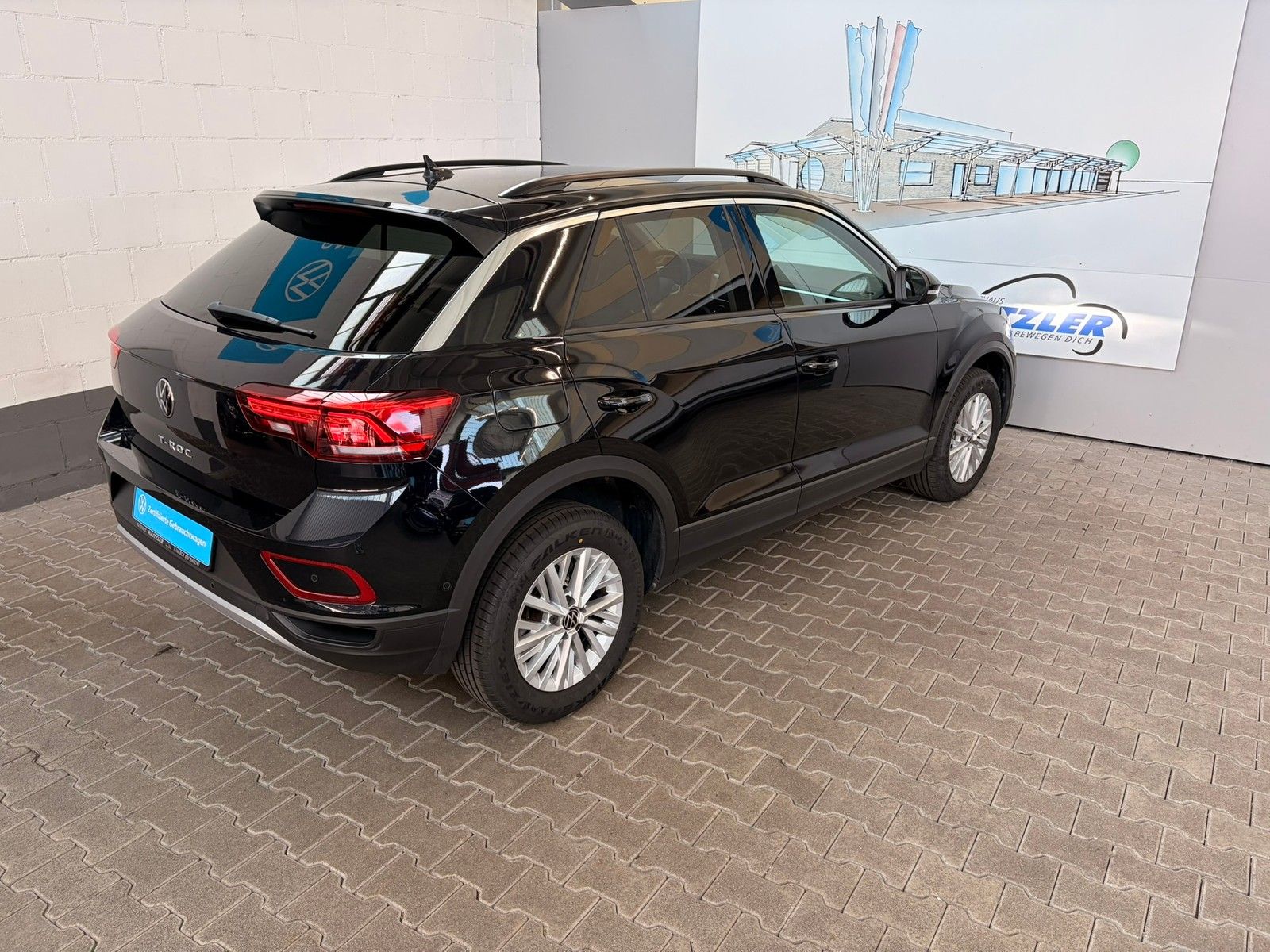 Fahrzeugabbildung Volkswagen T-Roc Life 2,0 TDI DSG +Kamera+ Navi + ACC + LED