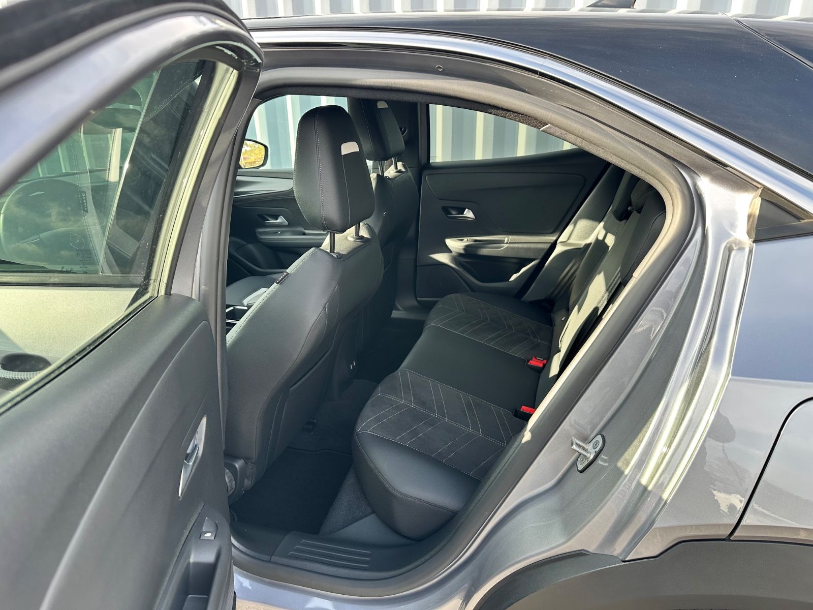 Fahrzeugabbildung Opel Mokka Ultimate*Alcantara*SHZ*LHZ*RFK*NaviPro*Car