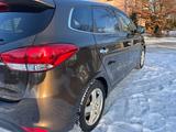 Kia Carens Spirit 7 Sitze Navi Kamera 1-Hand - Kia Carens aus 2014