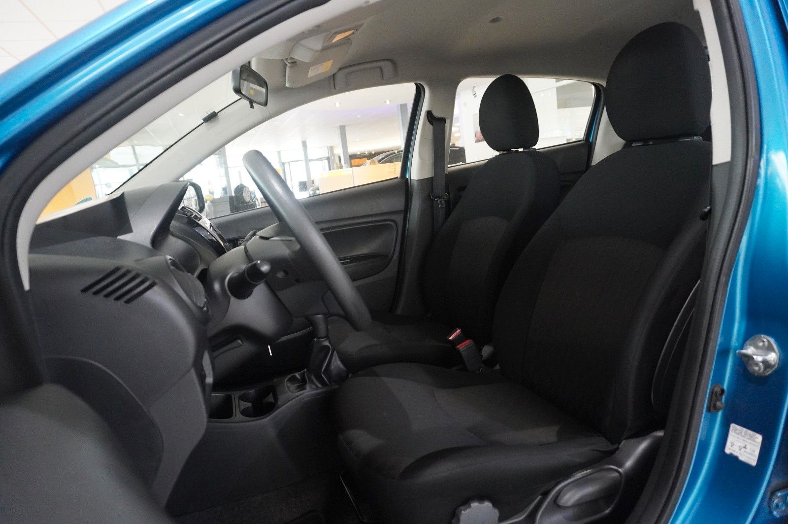 Fahrzeugabbildung Mitsubishi Space Star 1.2 SPIRIT 5-TÜR KLIMA/USB/CD/TÜV-NEU