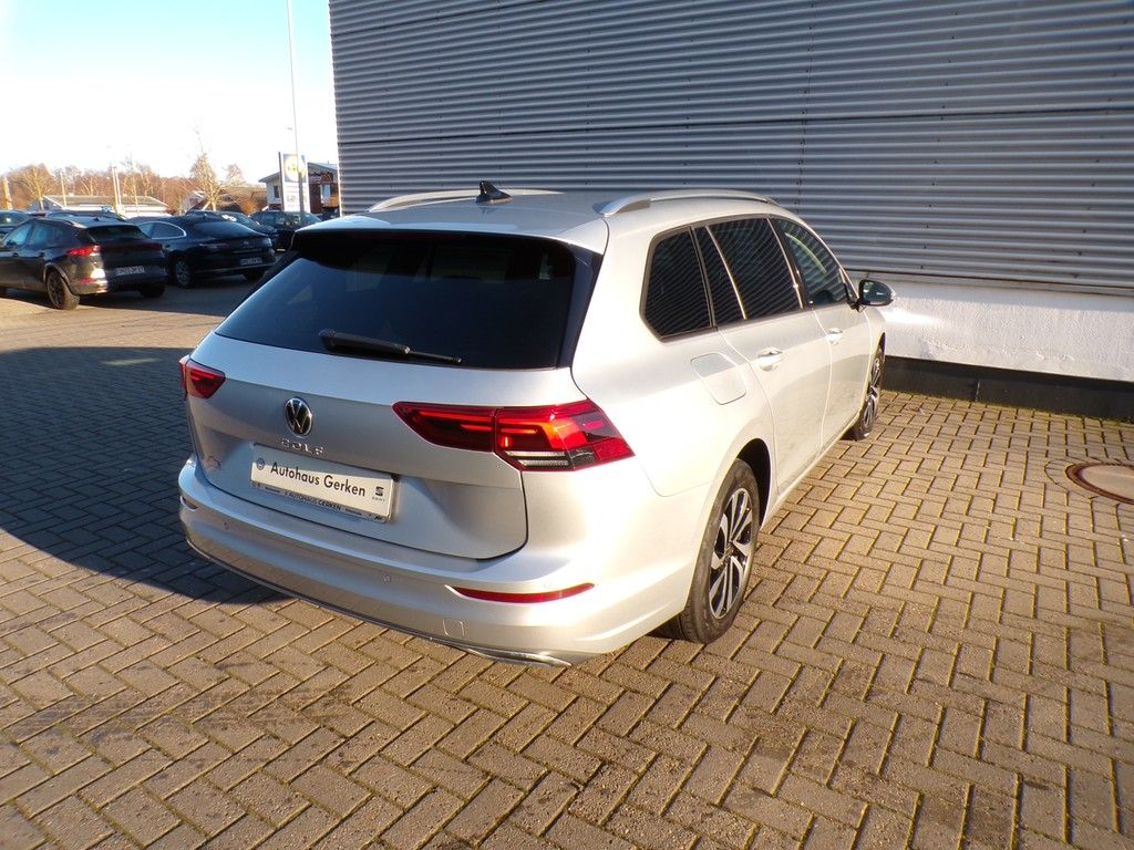 Fahrzeugabbildung Volkswagen Golf VIII Variant 1,5 TSI Active *LED*AHK*NAVI*S