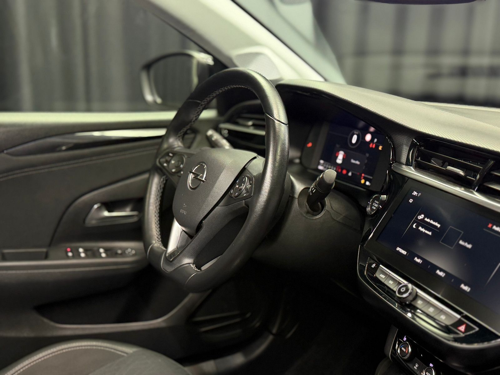 Fahrzeugabbildung Opel Corsa F Elegance|AUTOMATIK|NAVI|KAMERA|AC|PDC