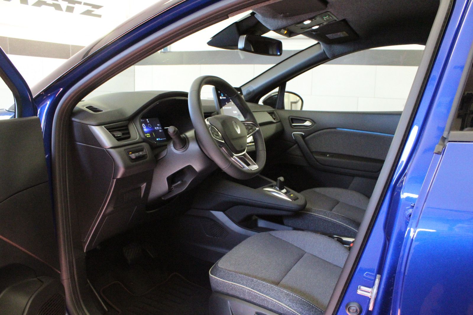 Fahrzeugabbildung Renault Captur Full Hybrid E-Tech 160 Techno *Winterp.*