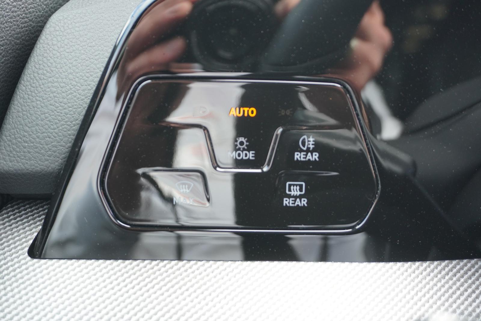 Volkswagen Golf VIII 1.5 TSI R-Line LED App-Connect Kamera, миниатюра 30
