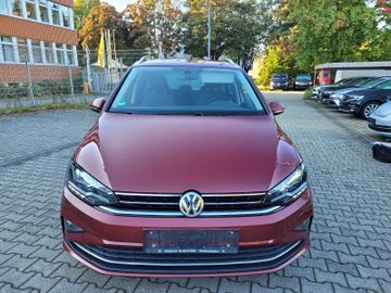 Volkswagen Golf - 1