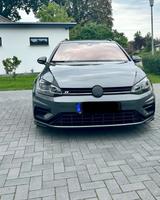 Volkswagen Golf 2.0 TSI  DSG 4MOTION R Variant Performance  - Volkswagen Golf mit Benzin-Antrieb: Kombi, 2.0
