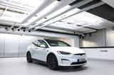Tesla Model X Plaid 1. Hand weiss/weiss - Tesla Model X: Plaid