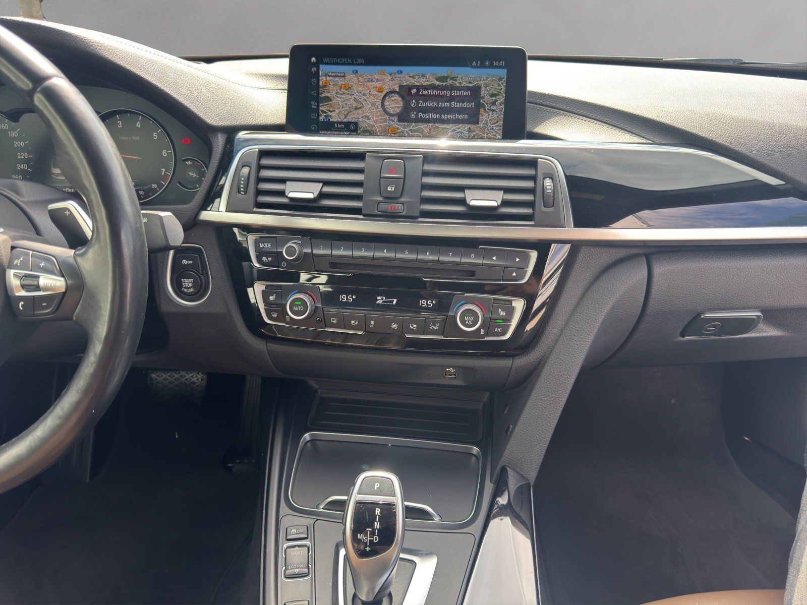 Fahrzeugabbildung BMW 430 i xDrive Sport Line Aut./ACC/PDC/NAVI/SHZ/