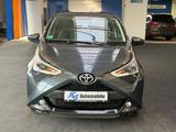Toyota AYGO x-play*14.tkm*AUTOMATIK*KAMERA*CARPLAY* - Toyota Gebrauchtwagen in Bremerhaven