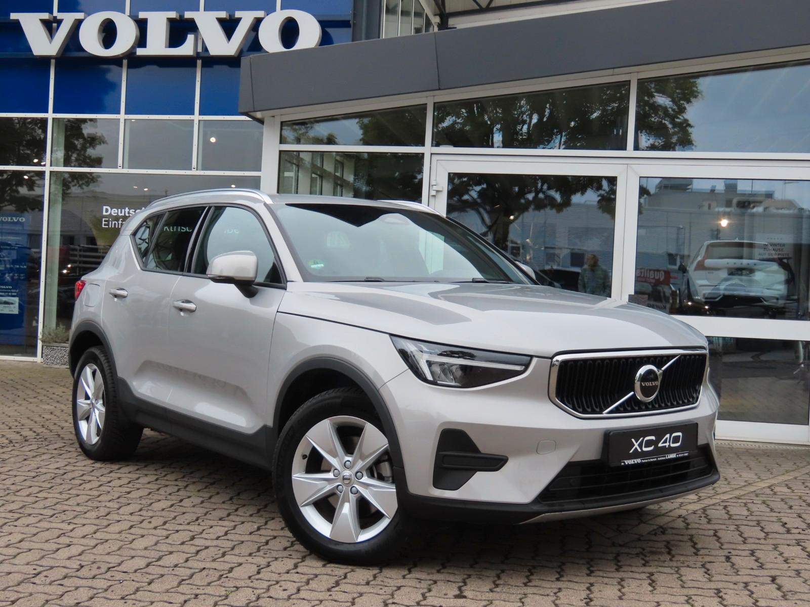 Volvo XC40 Core 2WD