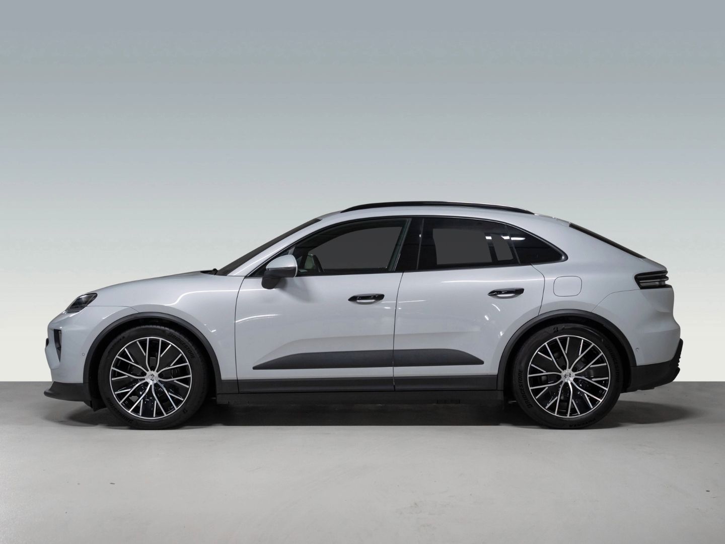 Porsche Macan Electric PASM Panorama Lenkradheizung foto 2