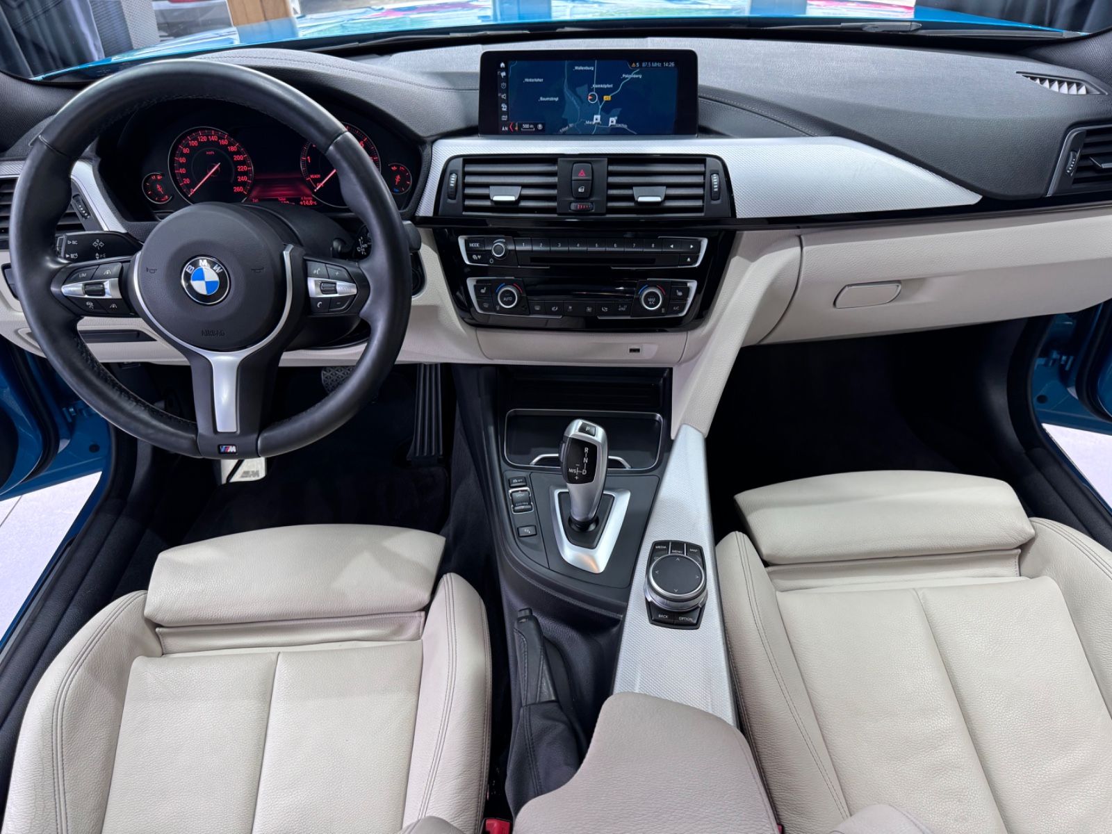 Fahrzeugabbildung BMW 440i Gran Coupe  xDrive M Sport*NAVI*KAMERA*VOLL