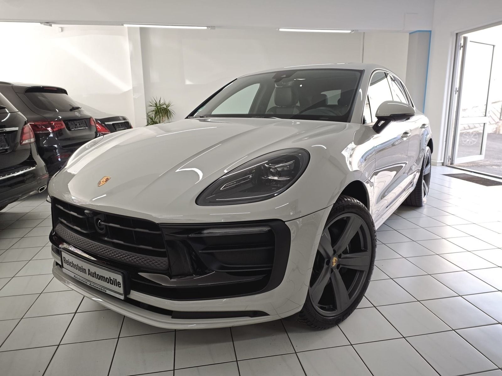 PORSCHE Macan PANO 21-ZOLL LEDER MEMORY 360° LUFT ACC