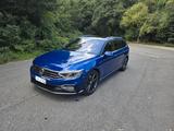 Volkswagen Passat 2.0 TDI SCR 176kW DSG 4MOTION Eleganc... - Volkswagen Passat mit Diesel-Antrieb: Blau, Metallic, Kombi