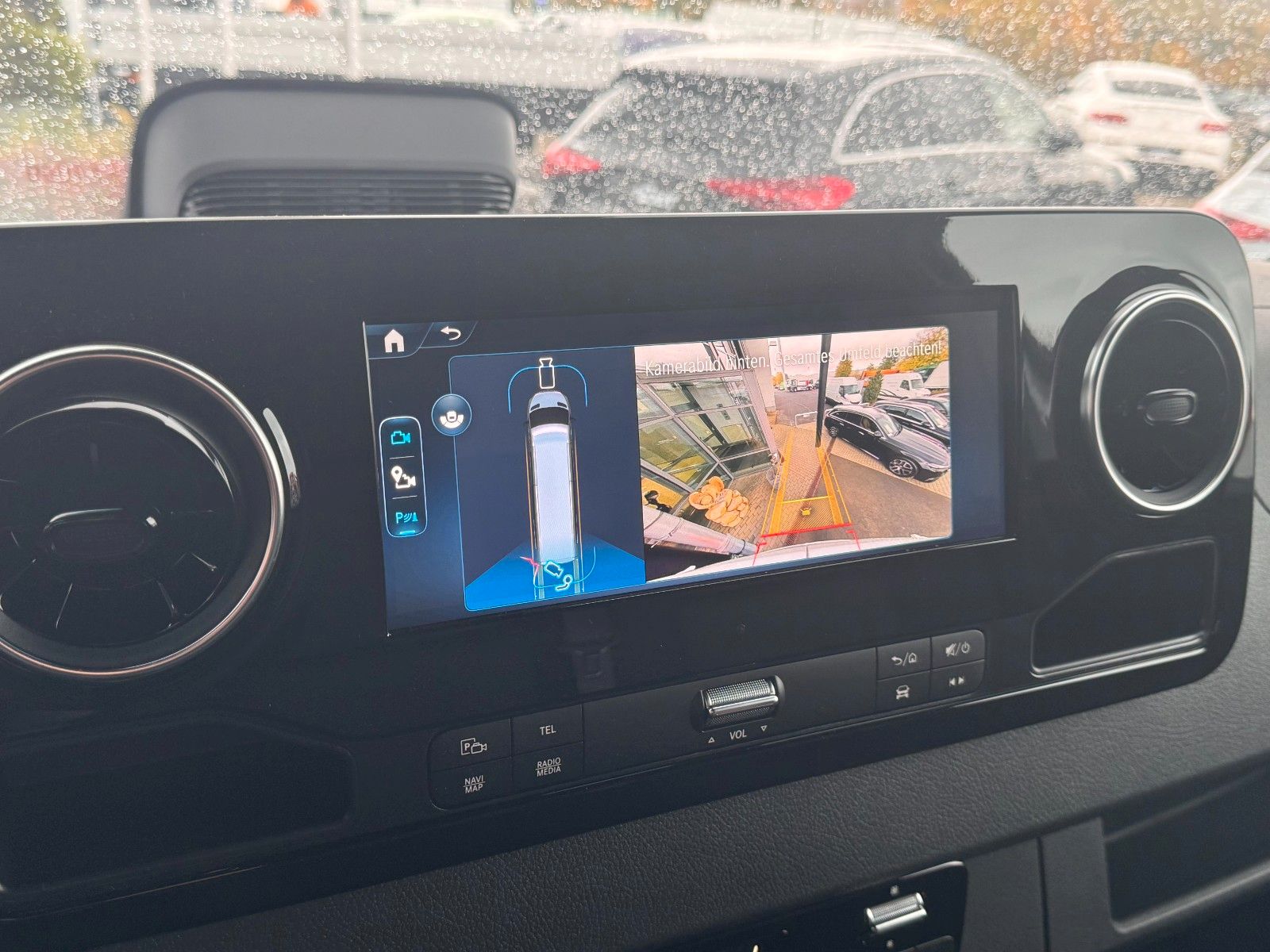 Fahrzeugabbildung Mercedes-Benz Sprinter 319 CDI Extralang DISTRONIC Kamera LED