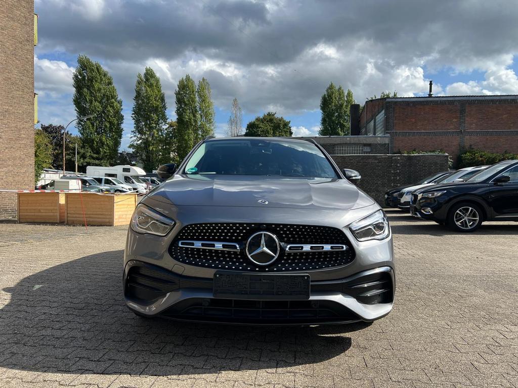 Mercedes-Benz GLA 180