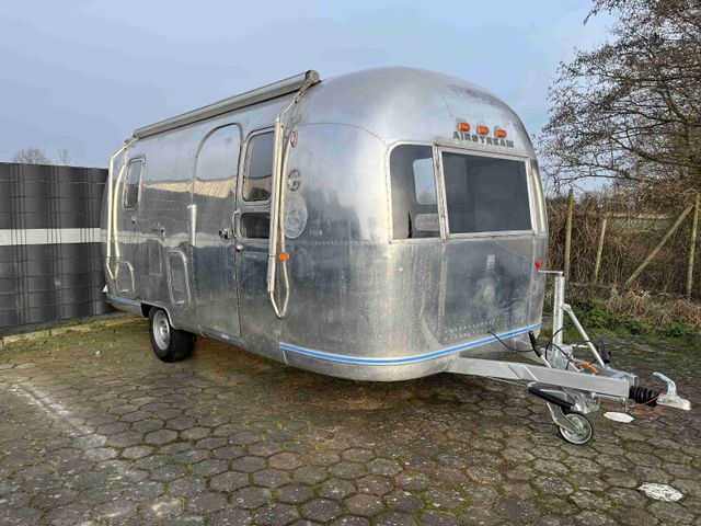 Airstream Land Yacht Sovereign 21feet 1961