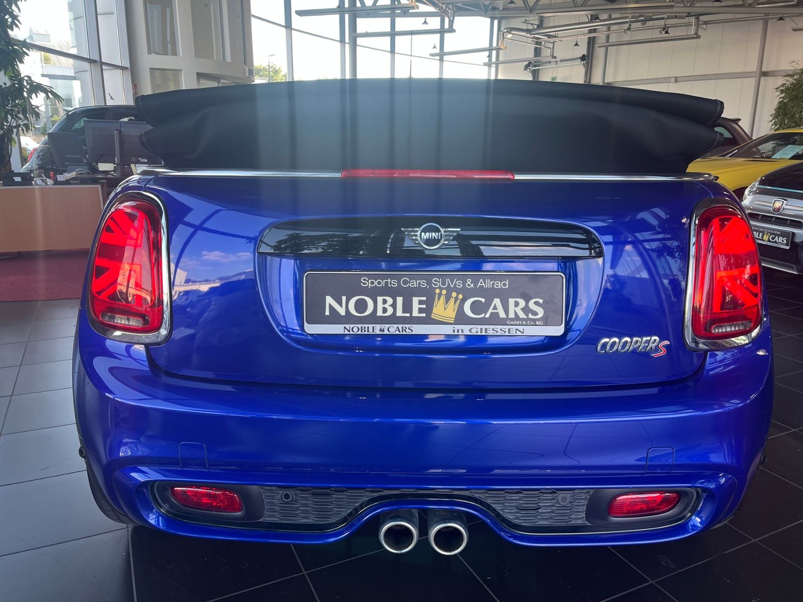 Fahrzeugabbildung MINI Cabrio Cooper S Chili LED NAVI ALU