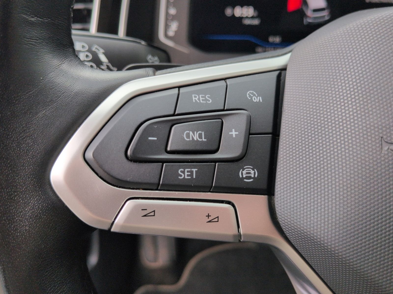 Polo 1.0 TSI DSG Style LED+NAVI+SHZ+DAB+