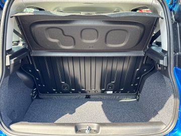 Bild 8 Fiat Panda DAB Spurhalteass. Verkehrszeichenerk. Notb