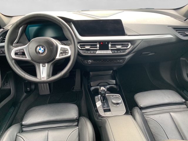 Fahrzeugabbildung BMW 118i Sport Line+LED+Navi+Leder+Driving Ass.+HiFi