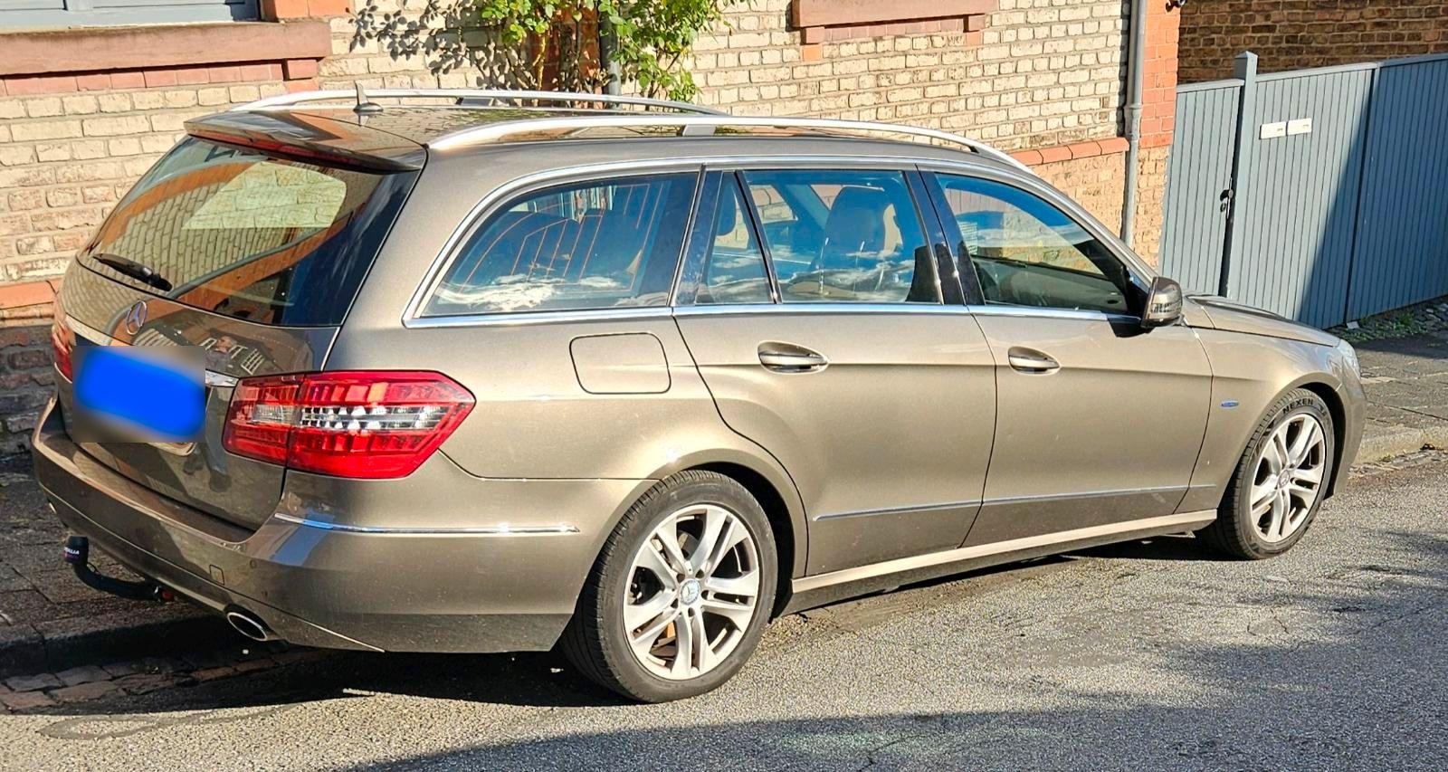 Mercedes-Benz 350 2010 — engine 230 HP (169kW)