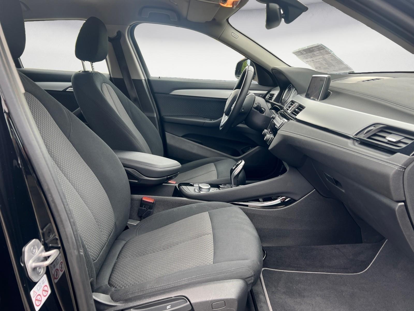 BMW X2 sDrive20i Advantage Steptronic DCT Navi AHK R, миниатюра 9