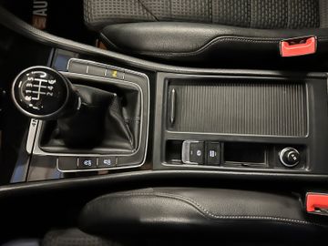 Volkswagen Golf VII Highline BMT 4Motion *Standh*AHK*Xenon*