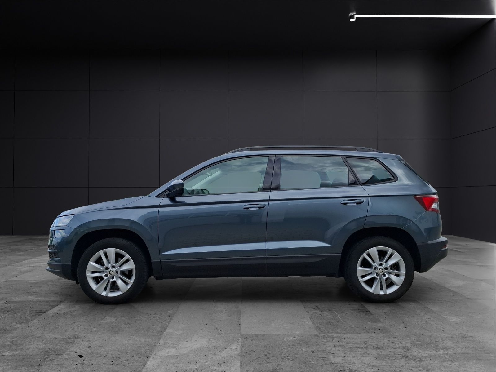 Fahrzeugabbildung SKODA Karoq TSI Ambition LED Navi GRA PDC SH LM