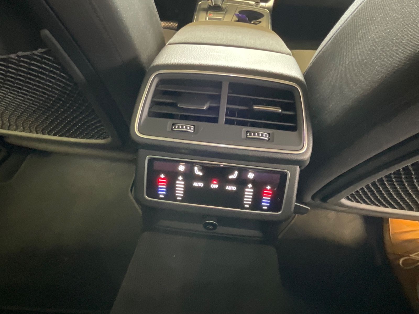 Fahrzeugabbildung Audi A6 Avant 45 TDI quattro*Business-Paket