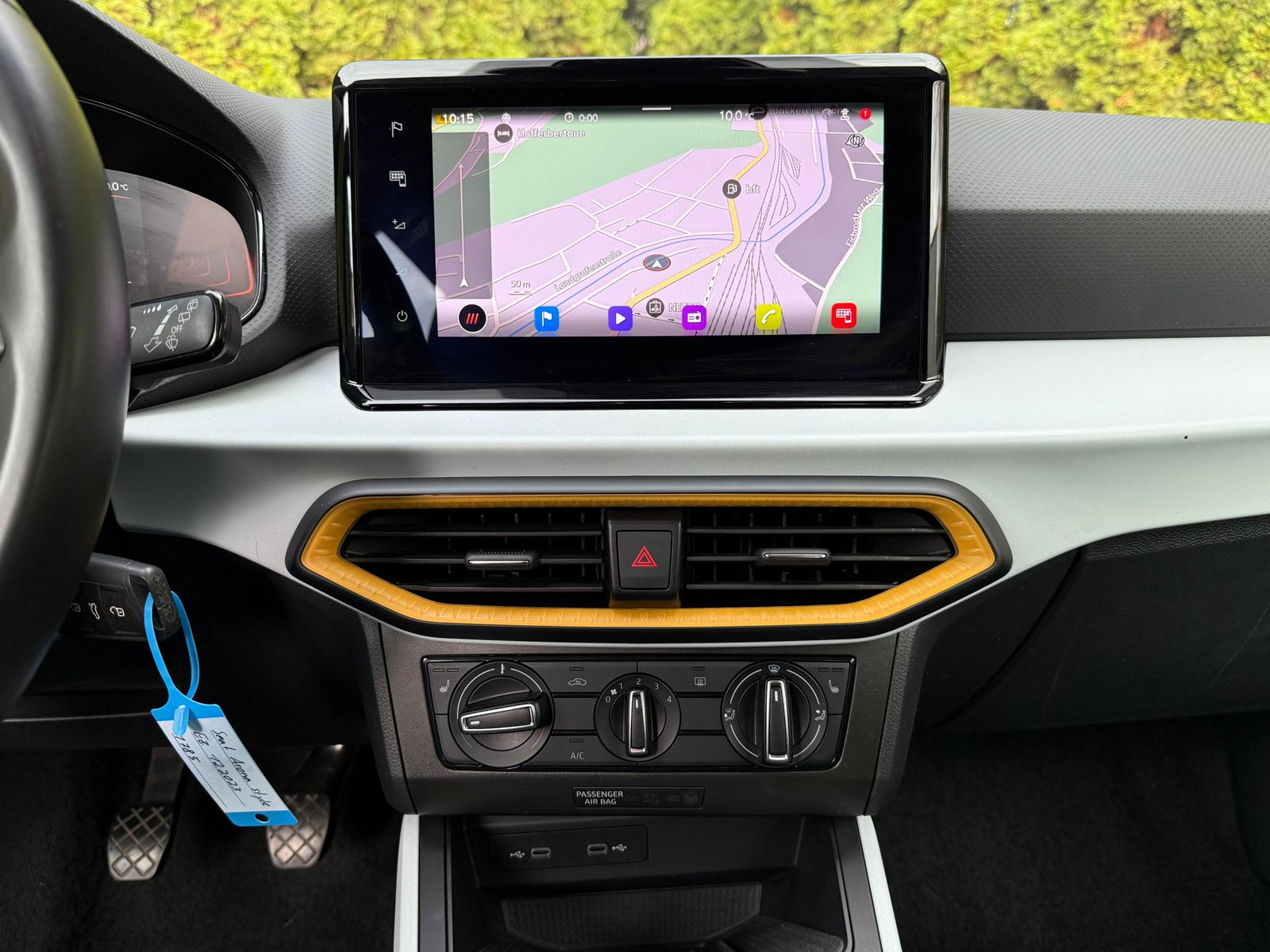 Fahrzeugabbildung SEAT Arona 1.0 TSI Style LED+NAV+SHZ+ACC+DAB+VIRT+PDC